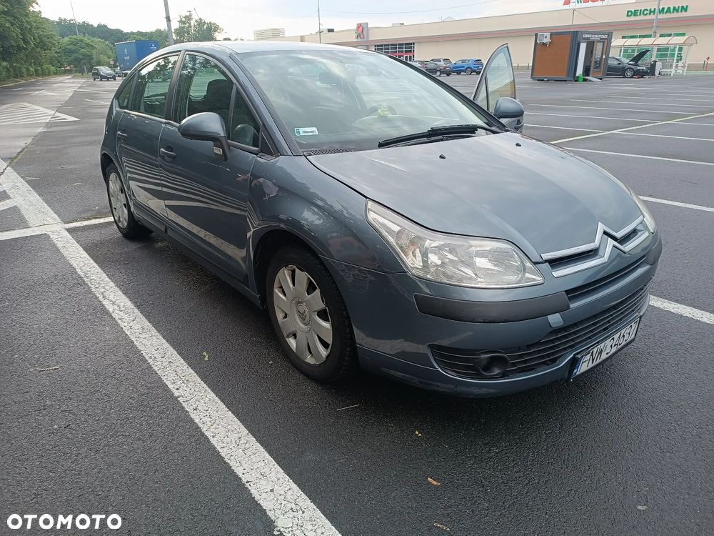 Citroën C4 1.6 16V Style - 2