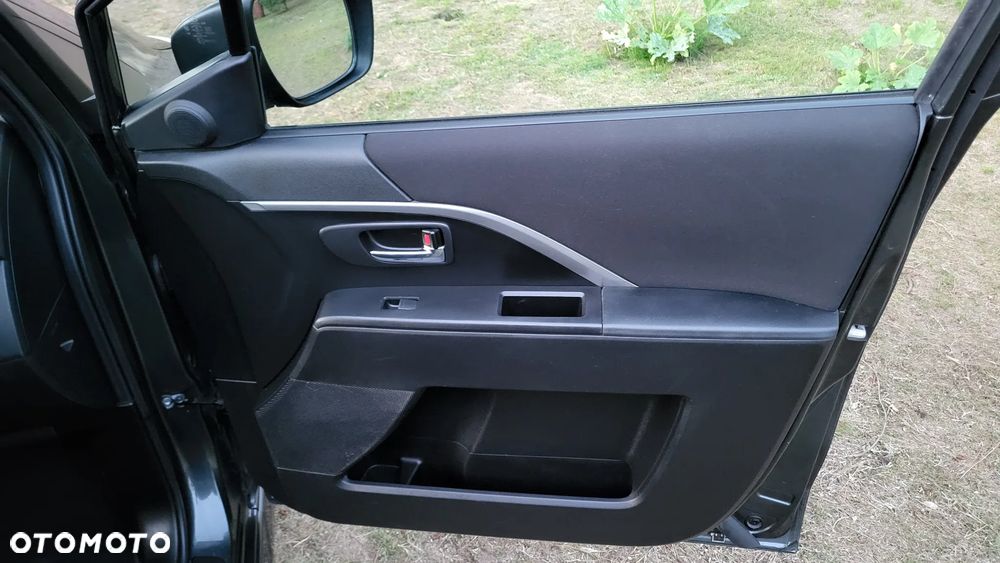 Mazda 5 - 16