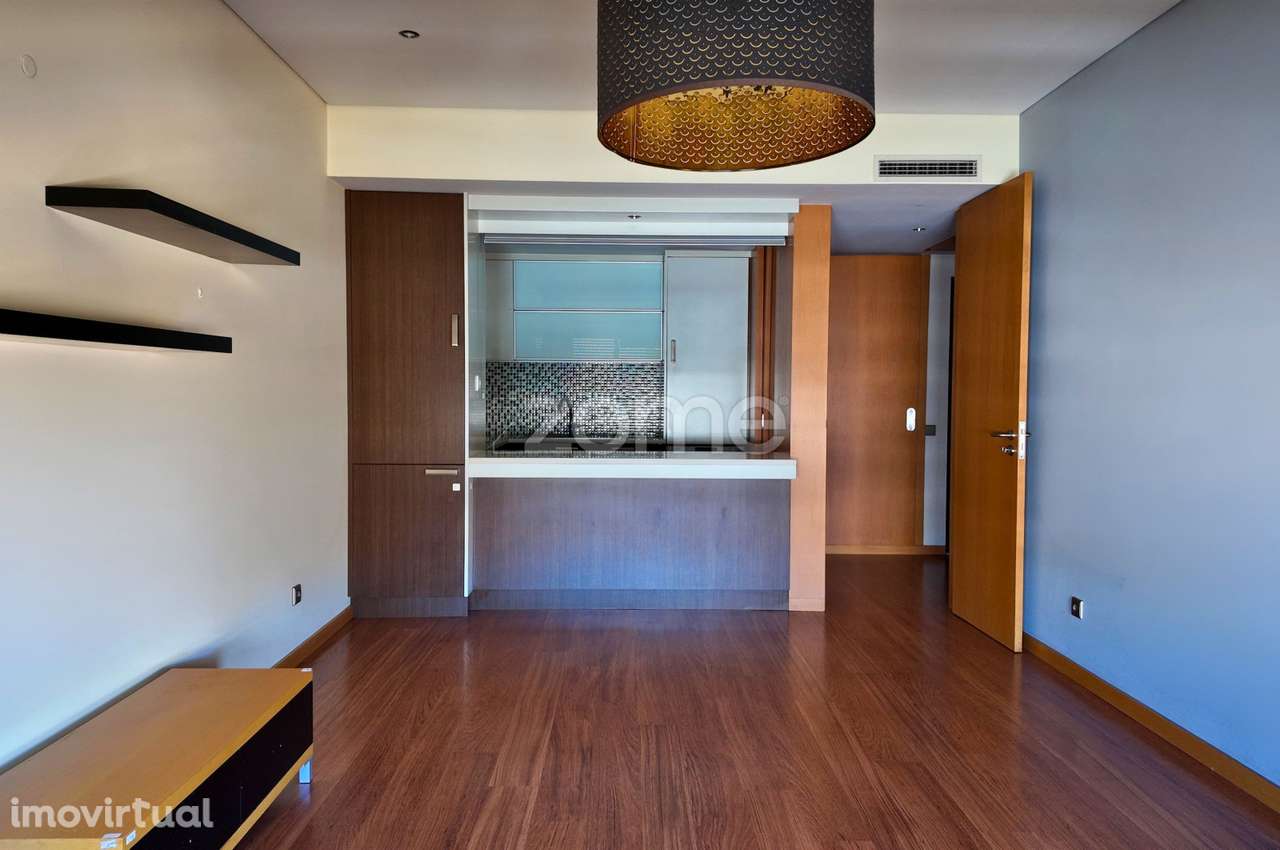 Apartamento T2 para Arrendamento, perto do Hospital de S. João - Grande imagem: 3/17
