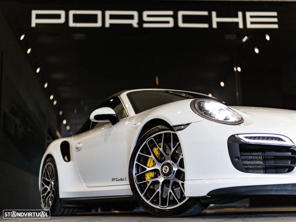 Porsche 911 (991) Turbo S Cabriolet - 29