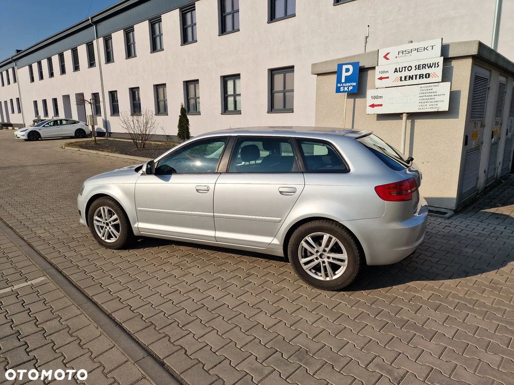 Audi A3 Sportback - 16