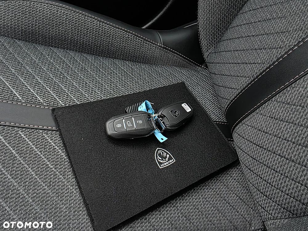 Peugeot 2008 Hybrid 145 e-DSC Allure - 27