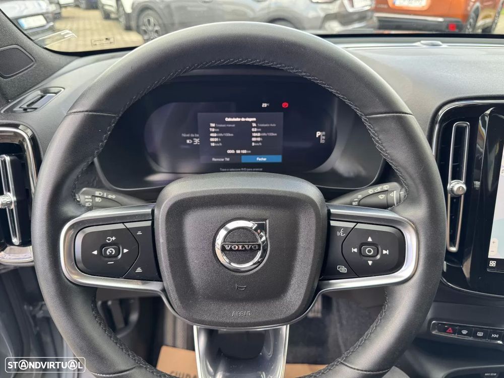 Volvo XC 40 Recharge Core - 25