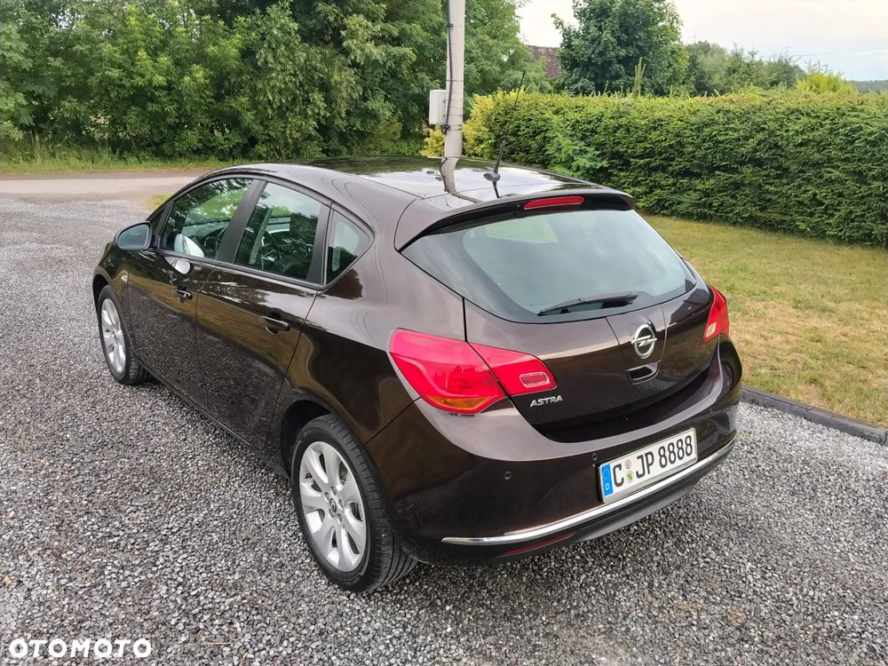Opel Astra 1.4 T Cosmo - 13