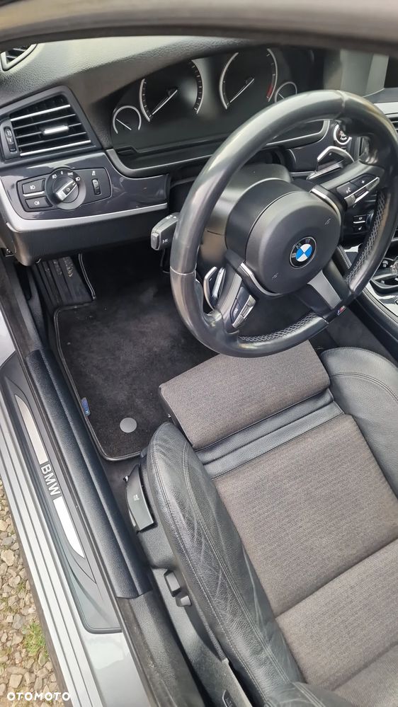 BMW Seria 5 520d - 29