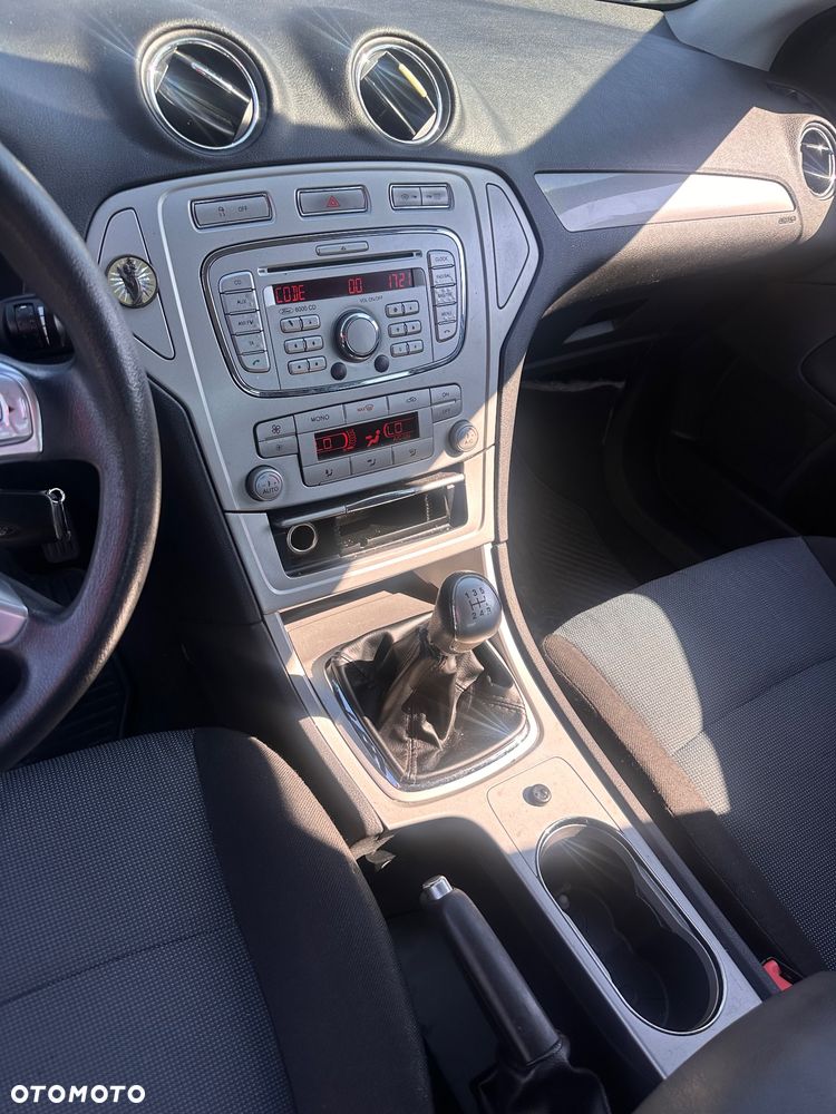 Ford Mondeo 1.6 Titanium - 19