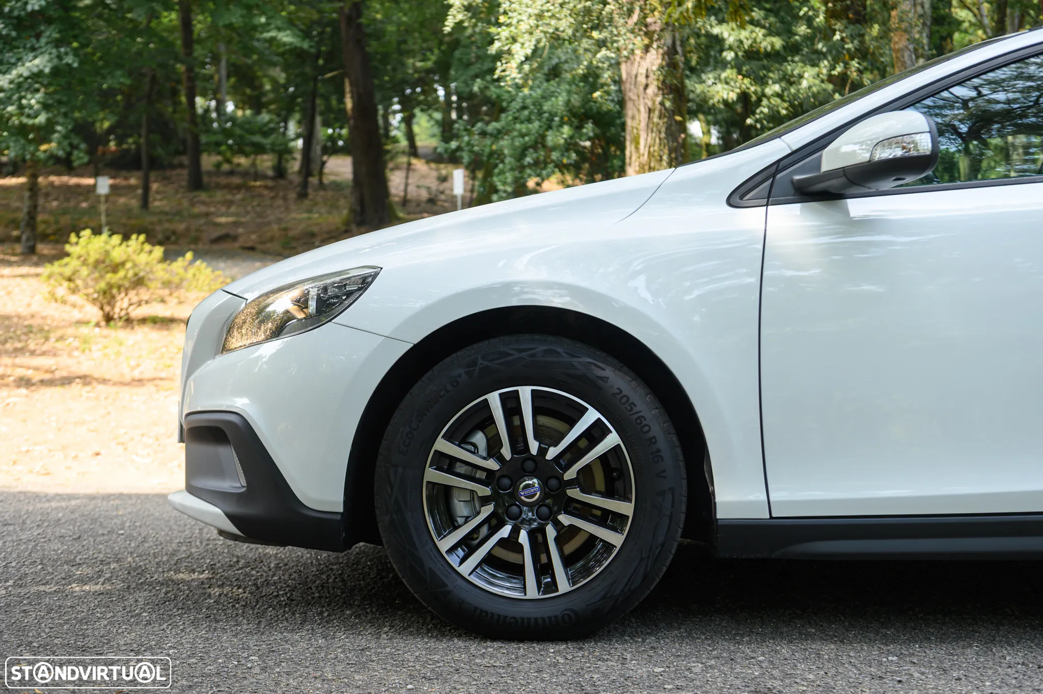 Volvo V40 Cross Country 2.0 D2 Summum - 16