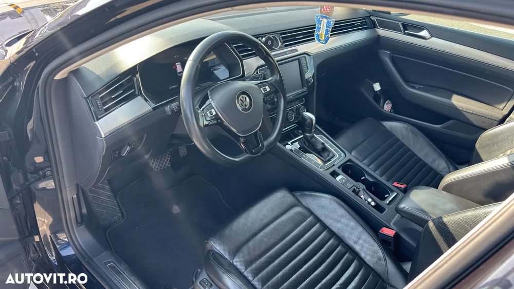 Volkswagen Passat 2.0 TDI DSG Comfortline - 18