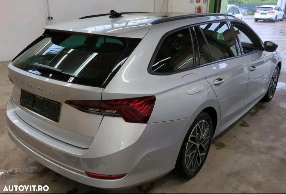 Skoda Octavia Combi 2.0 TDI DSG Style - 8