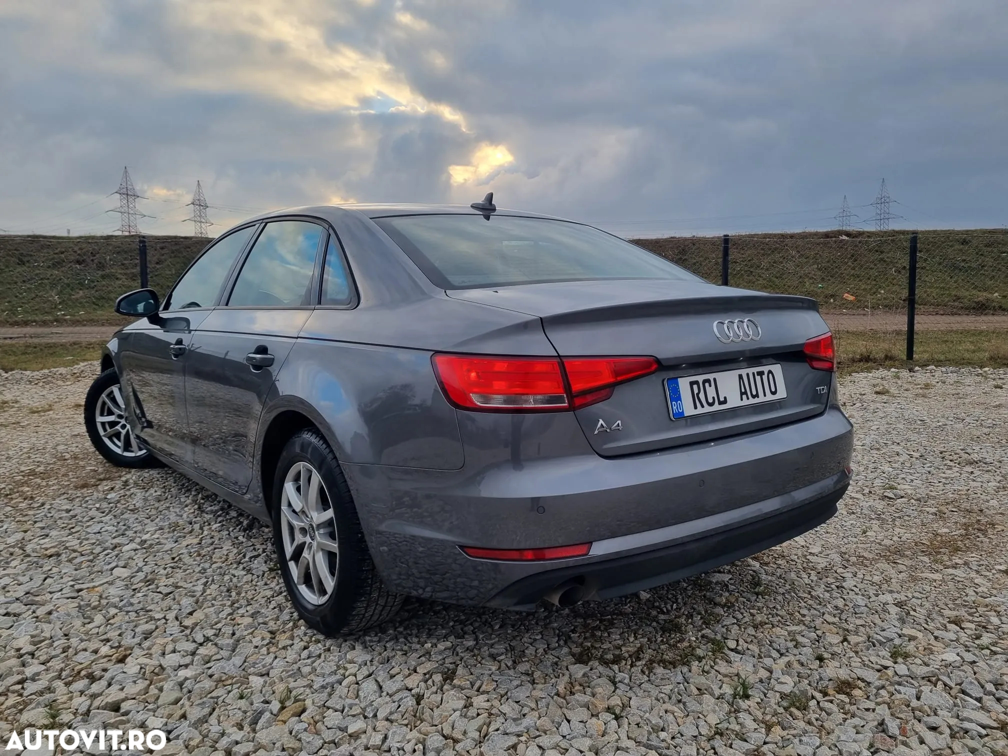 Audi A4 Avant 2.0 TDI S tronic Sport - 4
