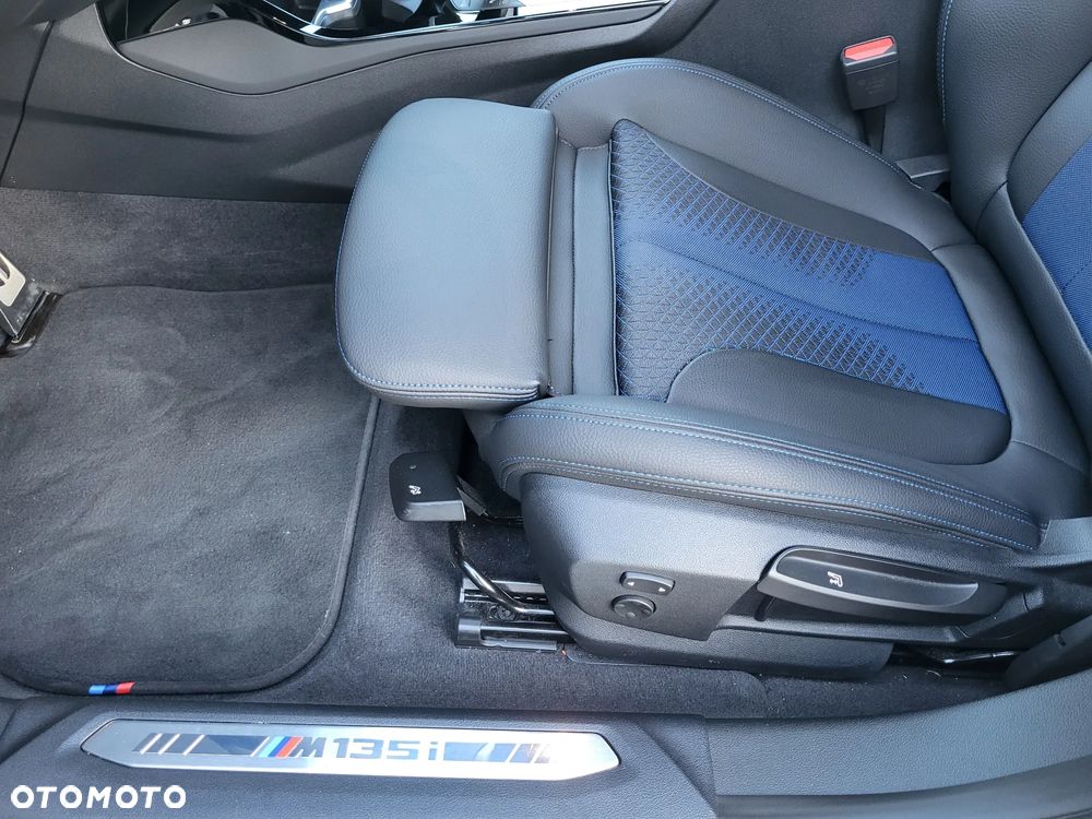 BMW Seria 1 M135i xDrive - 11