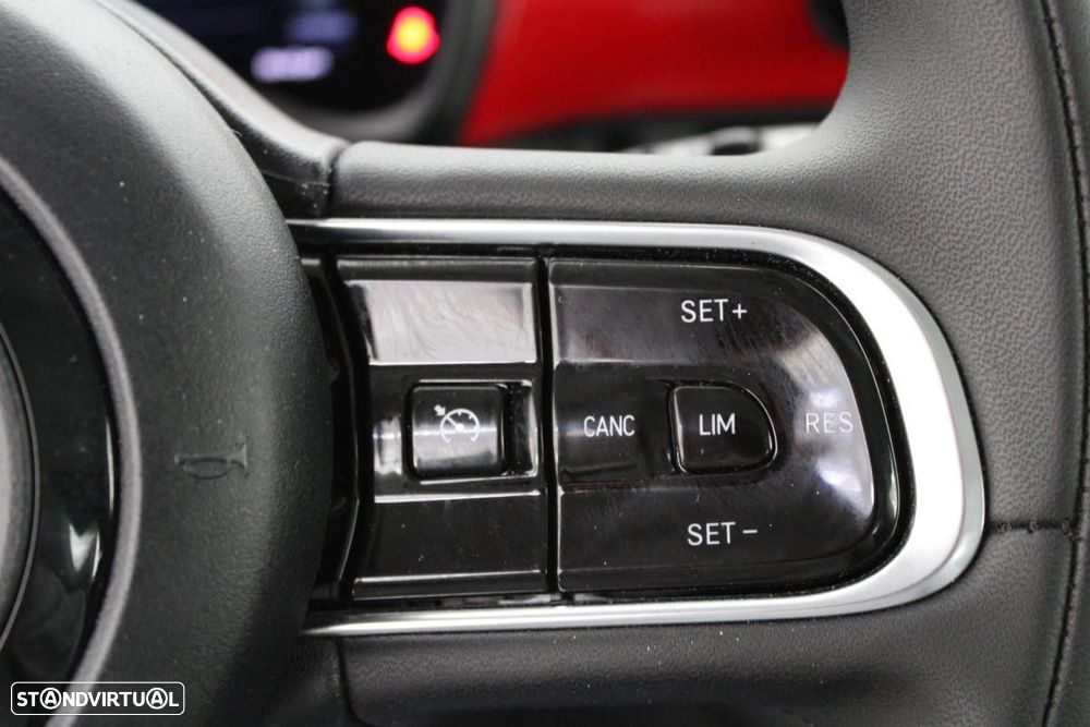 Fiat 500e 42kWh Red - 17