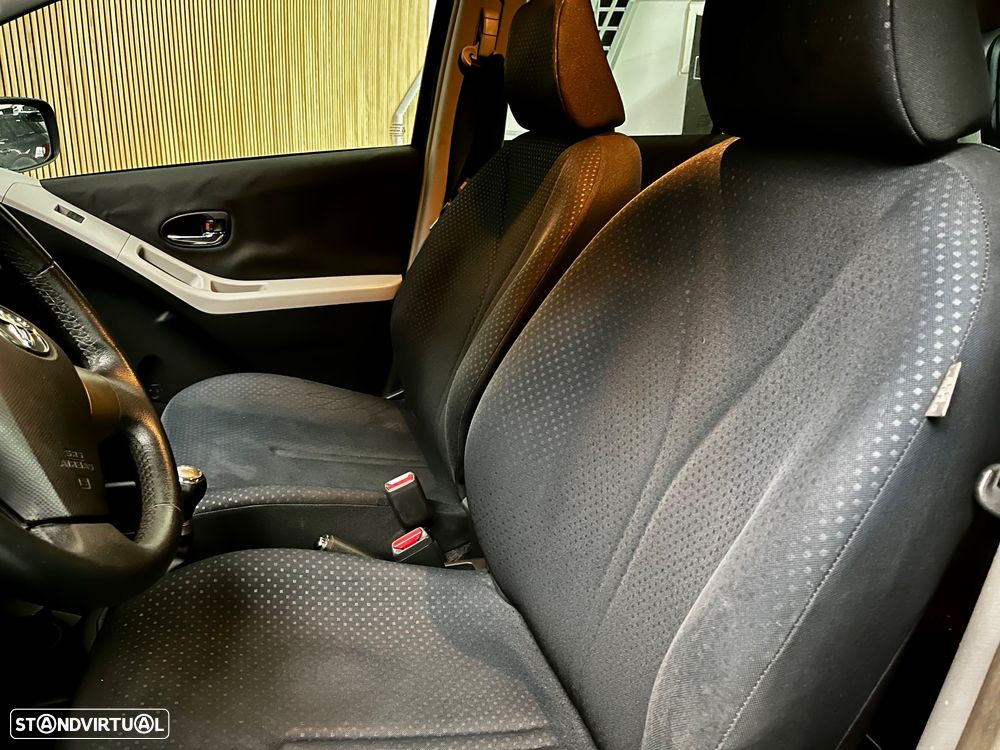 Toyota Yaris 1.0 VVT-i ACtive+AC - 8