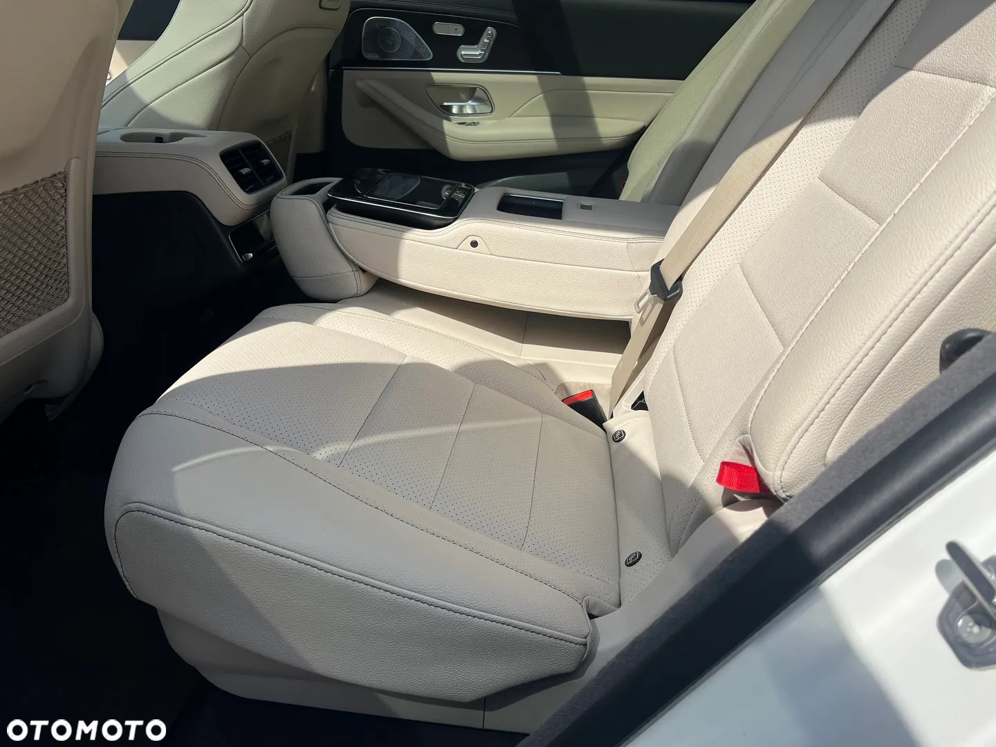 Mercedes-Benz GLE 300 d 4-Matic - 28