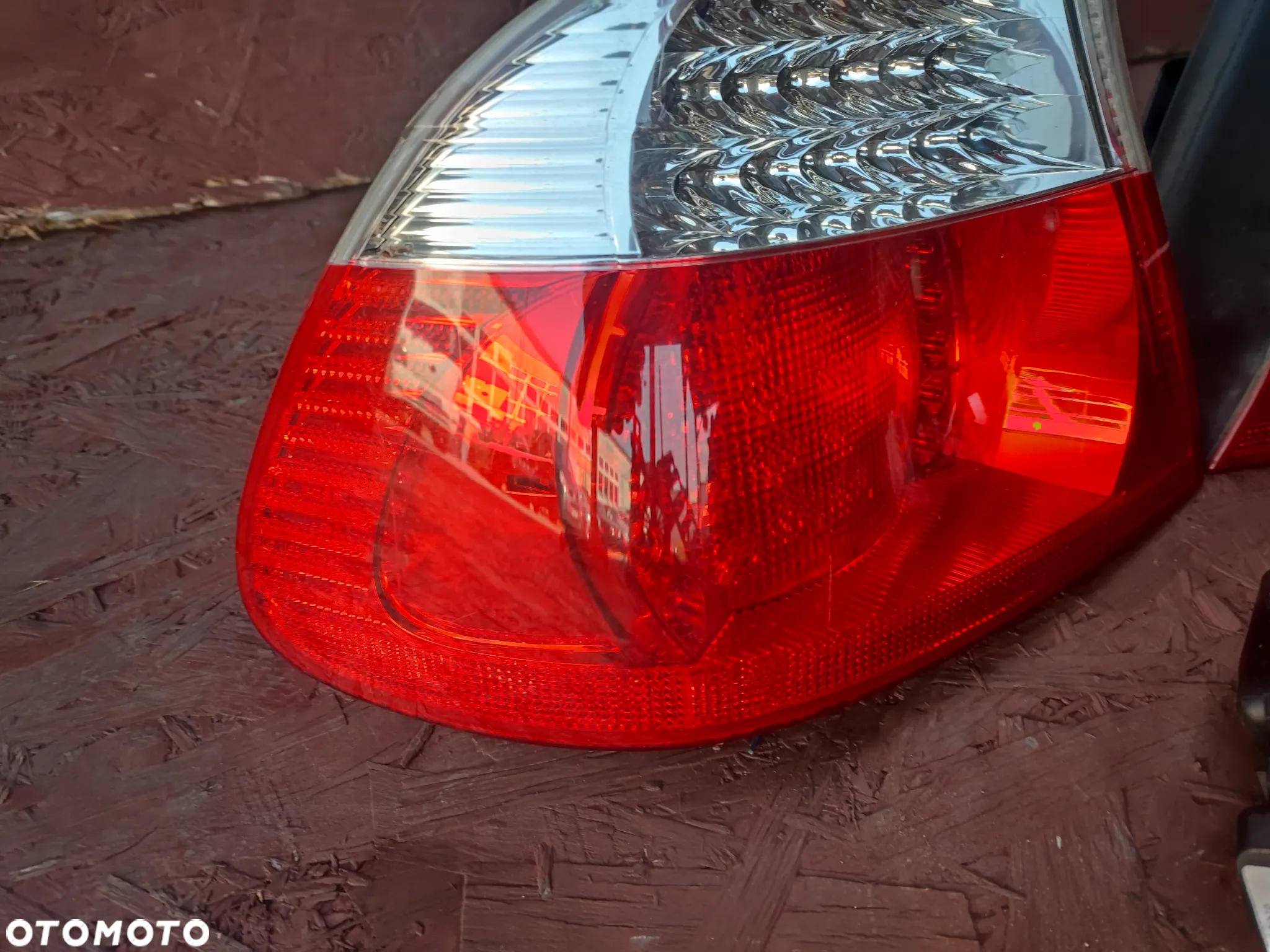 BMW E46 COUPE ORYGINALNE LAMPY TYŁ LED / DIODOWE POLIFT + KOSTKI + WKŁADY O NR. 63 21 6 920 699 / 63 21 6 920 700 OEM M-PAKIET ( BIAŁY KIERUNEK ) W BARDZO DOBRYM STANIE - 11
