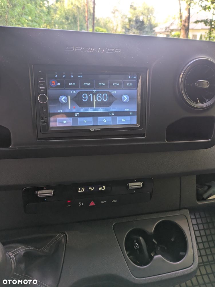Mercedes-Benz Sprinter - 9