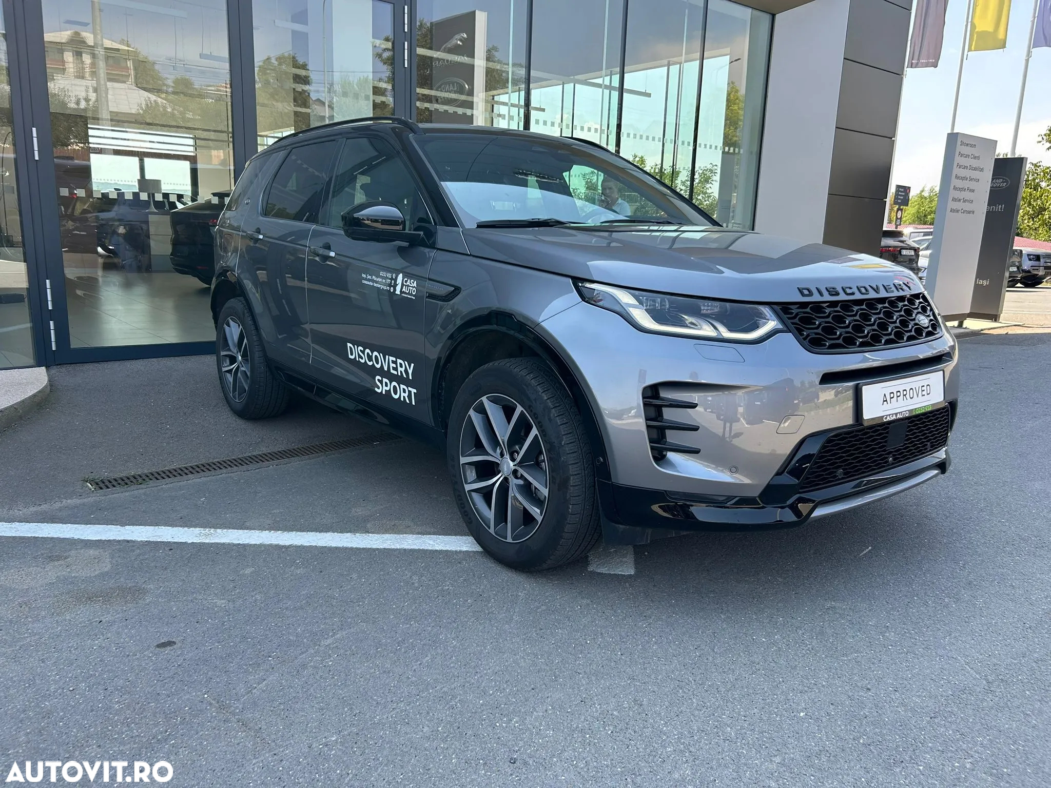 Land Rover Discovery Sport - 12
