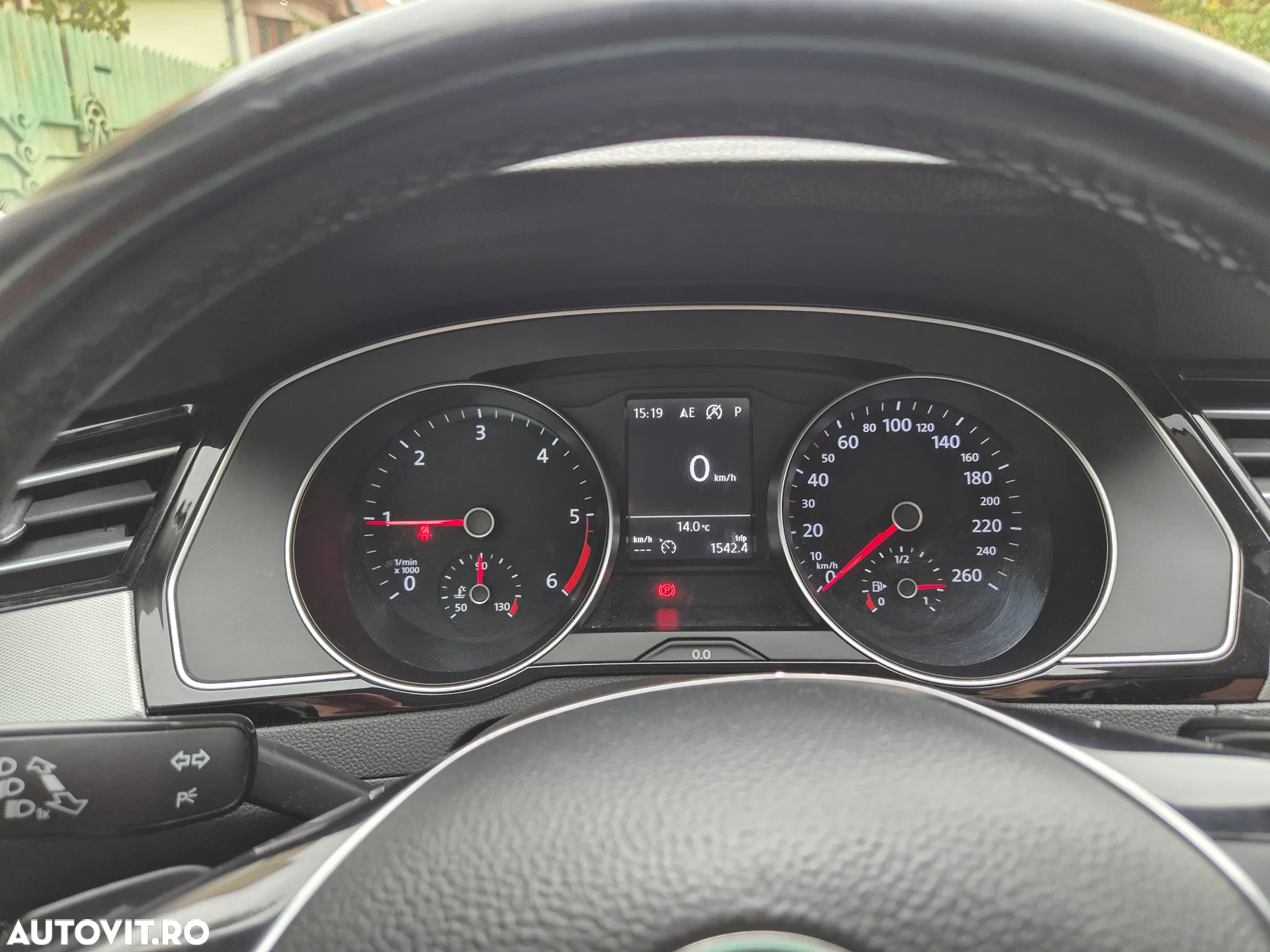 Volkswagen Passat 2.0 TDI DSG Comfortline - 8