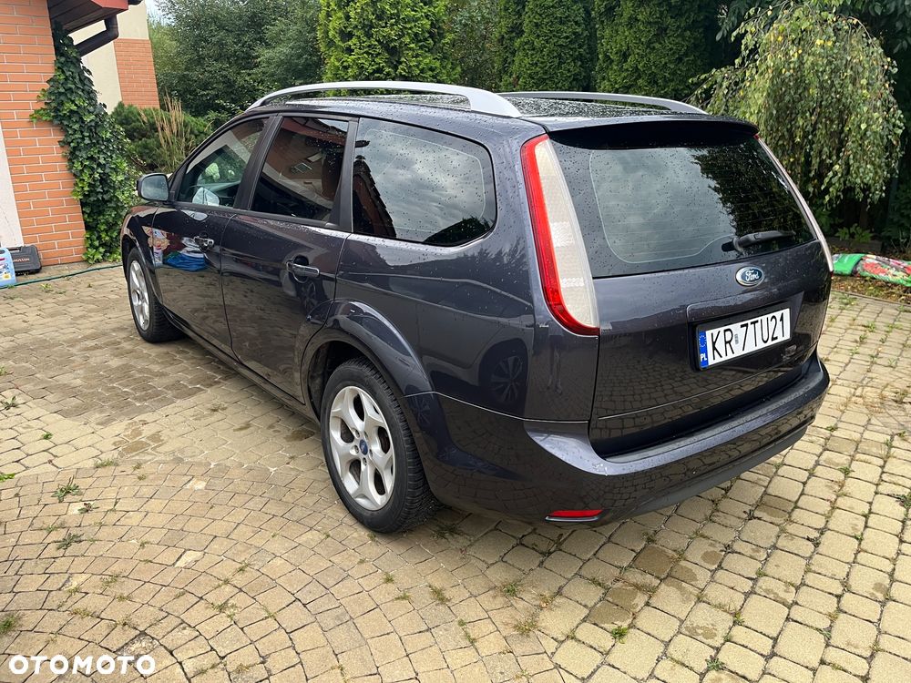 Ford Focus 1.6 Trend - 4