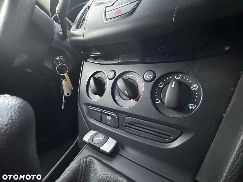 Ford Focus 1.6 Ambiente Start - 14