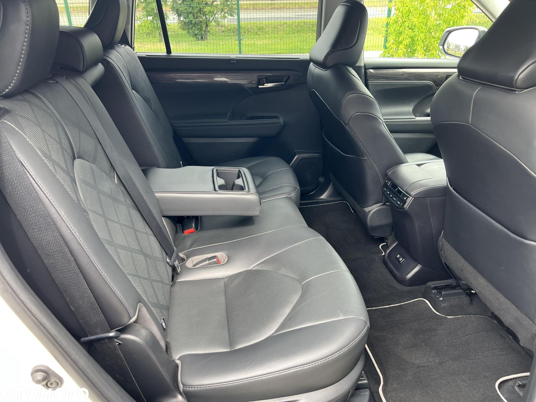 Toyota Highlander - 10