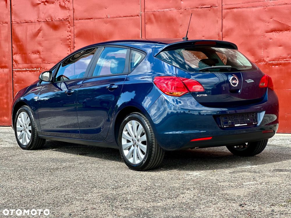 Opel Astra 1.6 Active - 29