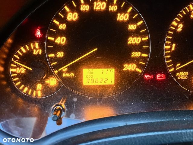 Toyota Avensis 1.6 VVT-i Terra - 11