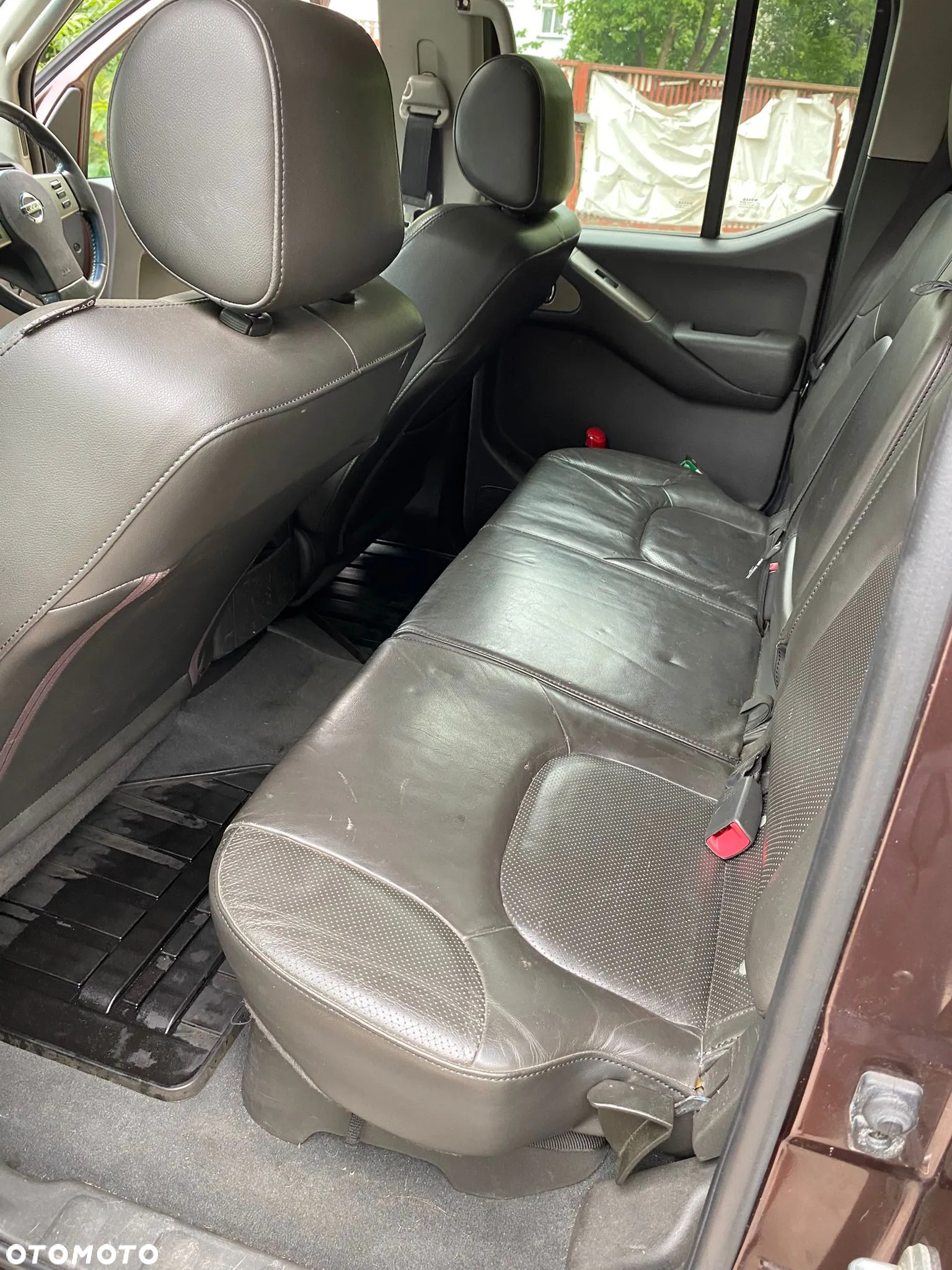 Nissan Navara 2.5 D Platinum - 31