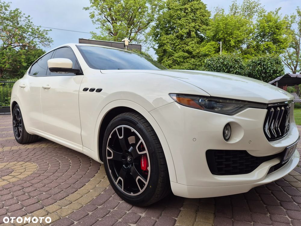Maserati Levante - 3