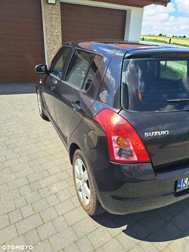 Suzuki Swift - 11