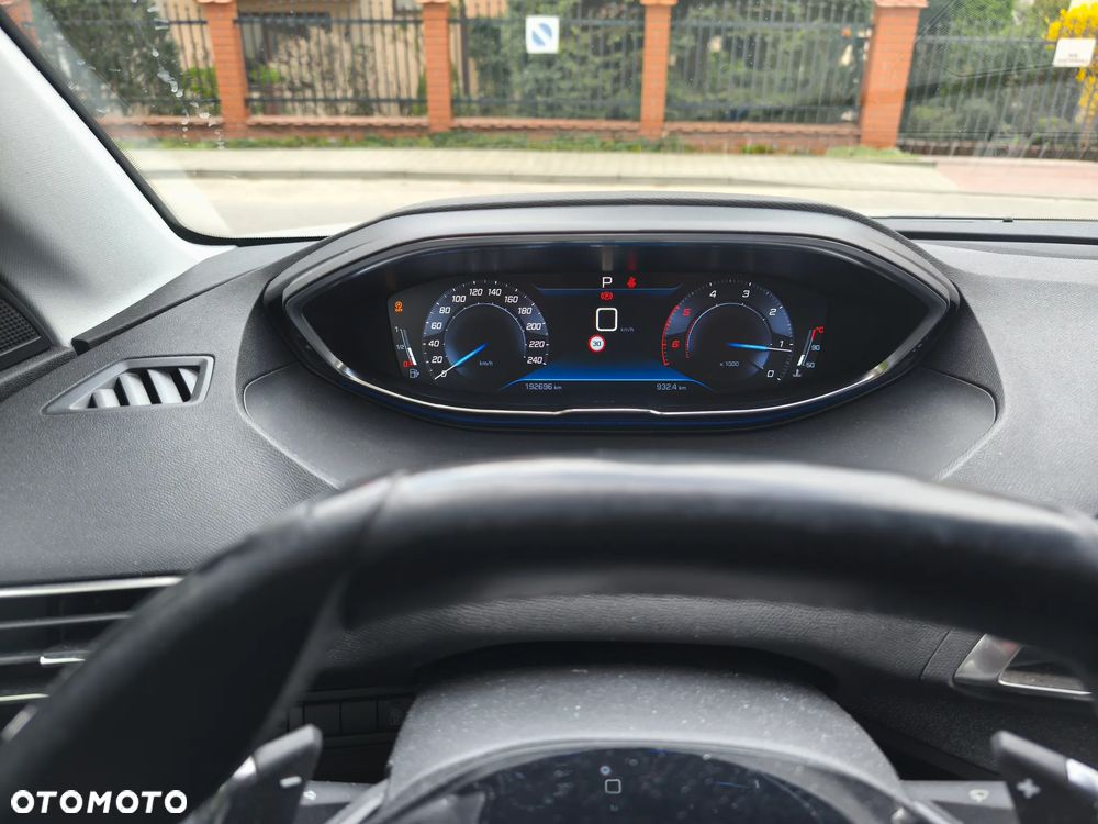 Peugeot 5008 1.5 BlueHDi Allure S&S EAT8 - 25