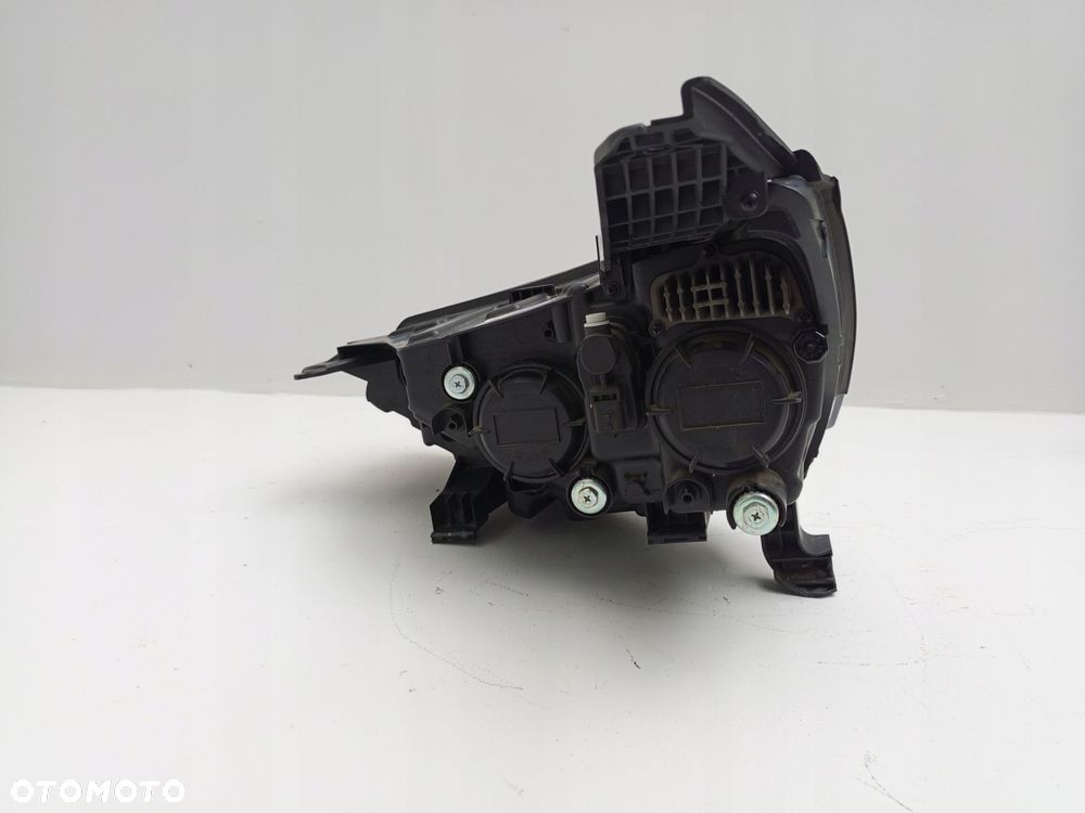 SSANGYONG KORANDO IV 19- LAMPA LED PRZEDNIA PRAWA PRAWY PRZÓD 8310237101 ÷ - 8