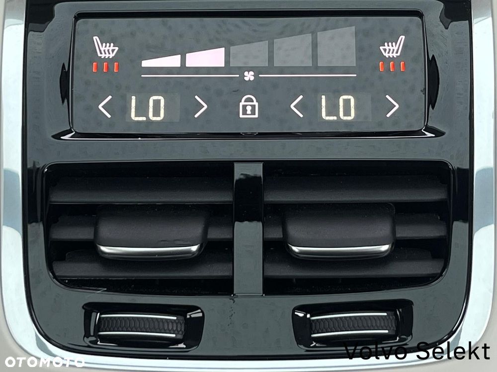 Volvo XC 60 - 32