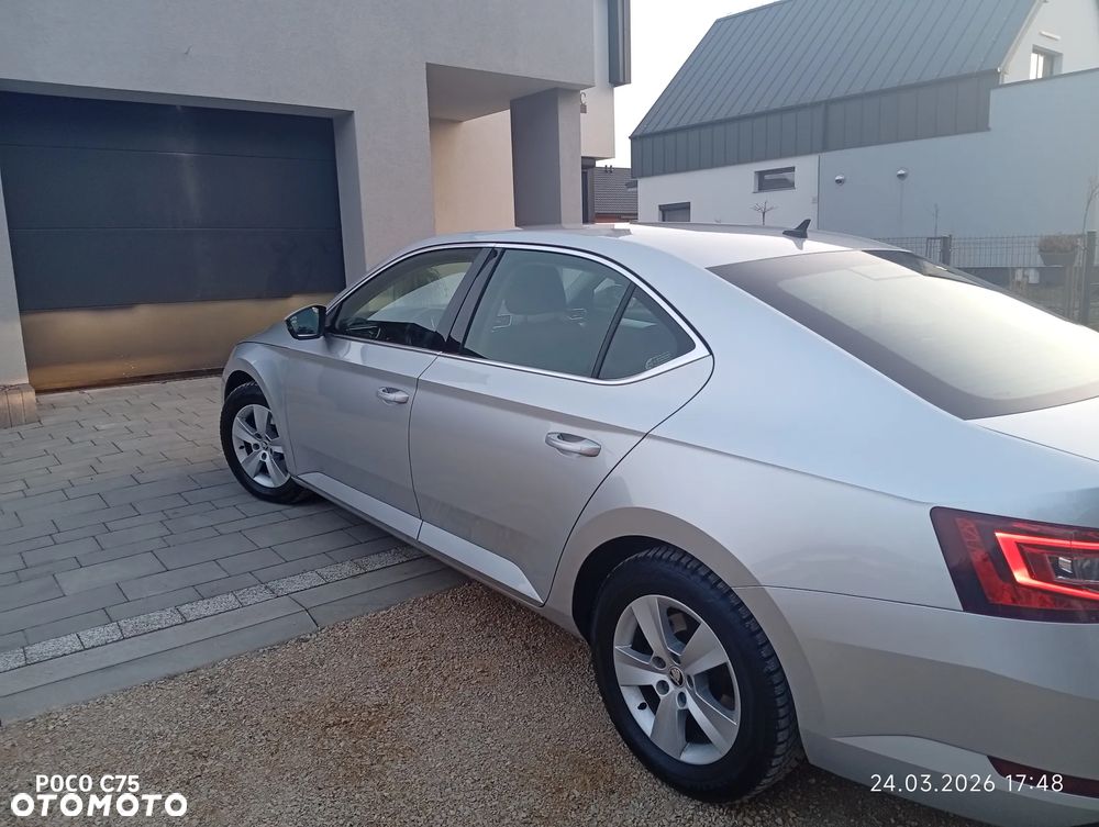 Skoda Superb 2.0 TDI Active - 4