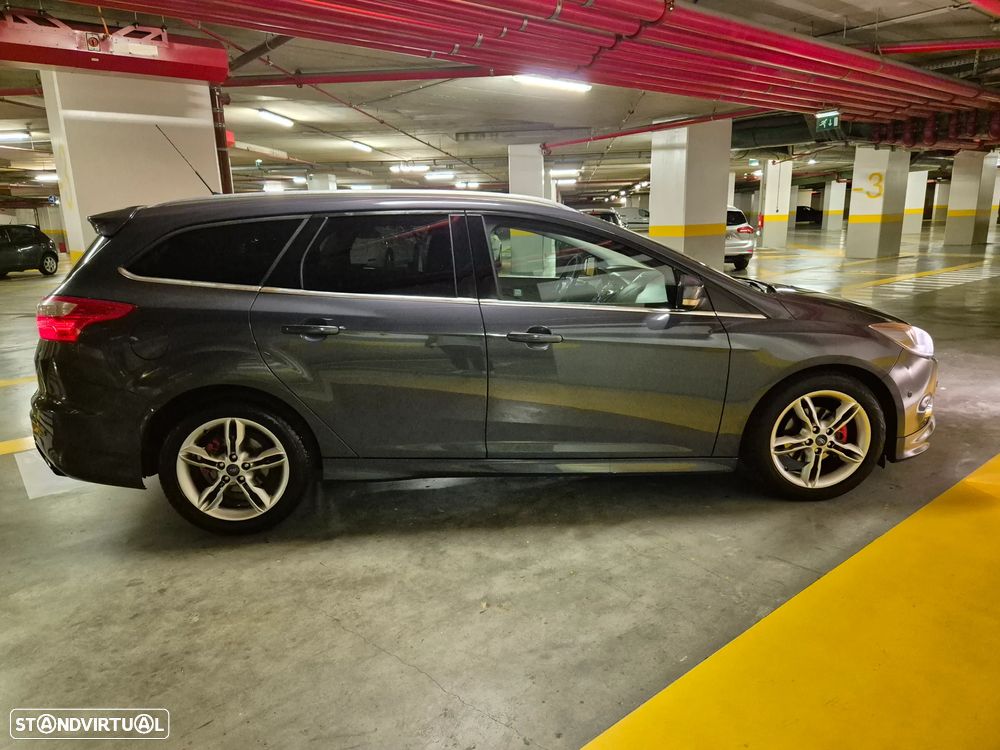 Ford Focus SW 1.6 TDCi Titanium Best - 9