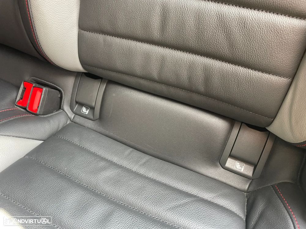 VW Golf Variant R 2.0 TSI OPF 4Motion DSG - 28