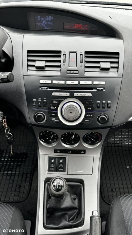 Mazda 3 1.6 Exclusive - 24