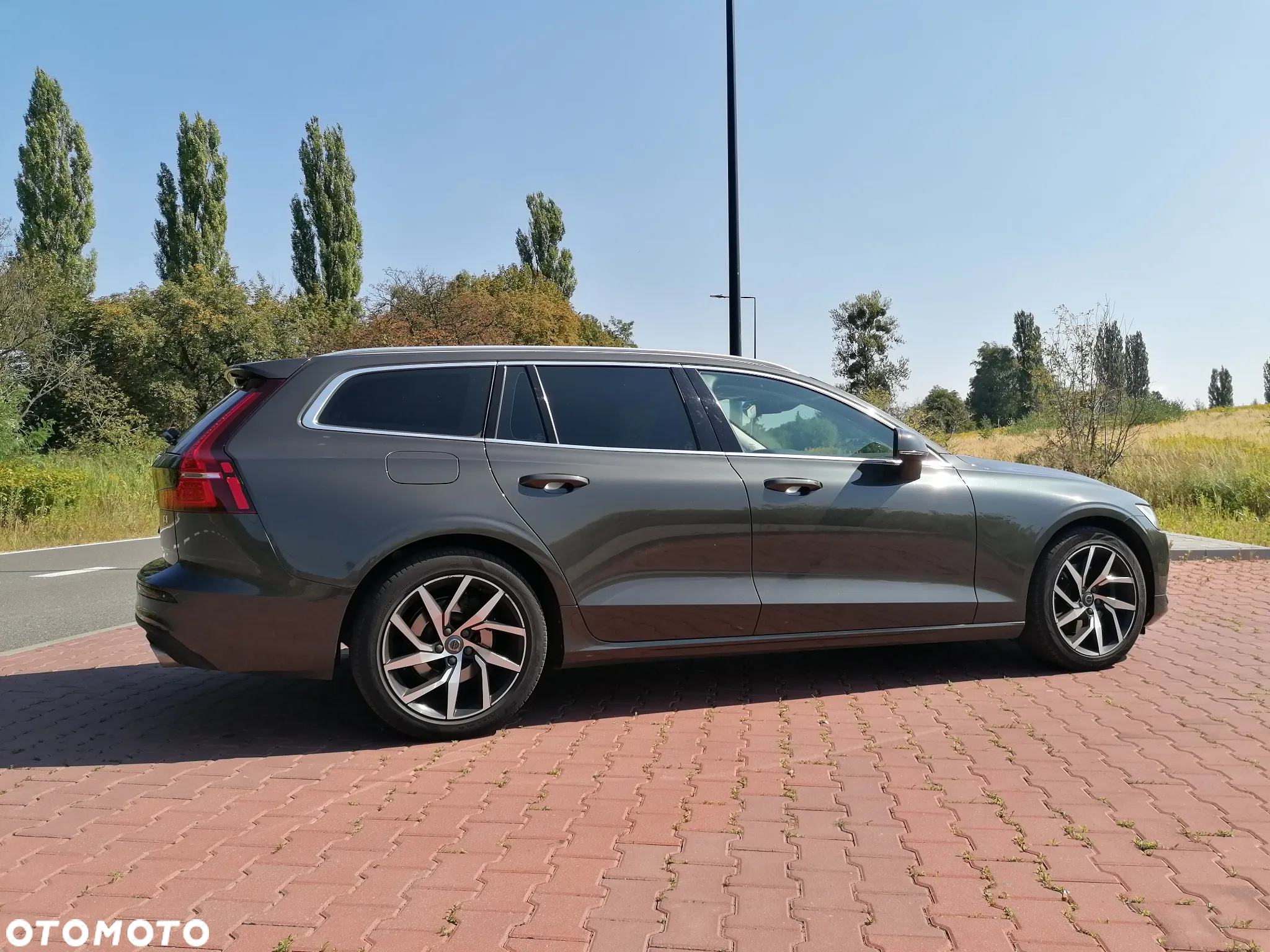 Volvo V60 T4 Momentum - 6