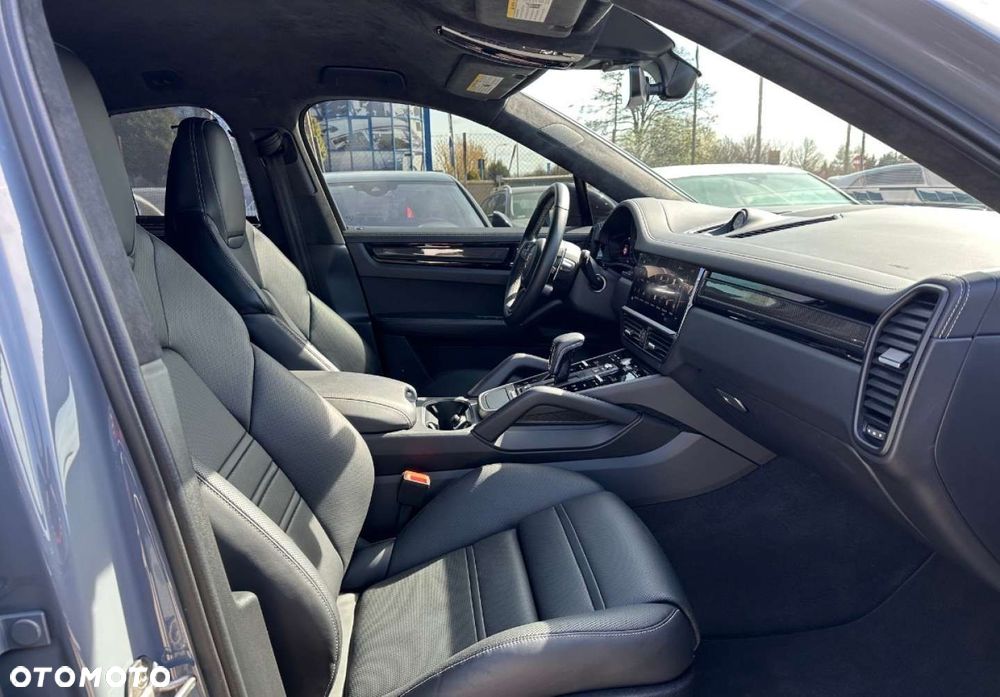 Porsche Cayenne - 38