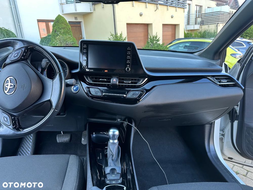 Toyota C-HR - 8