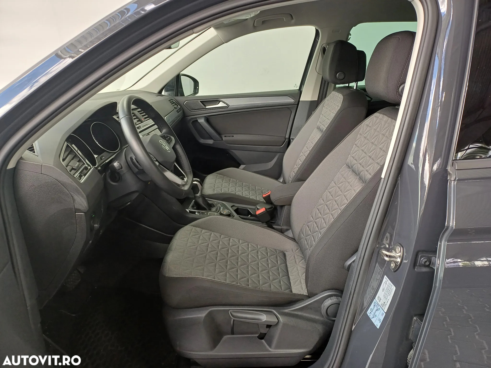 Volkswagen Tiguan 2.0 TDI SCR DSG 4Motion Life - 5