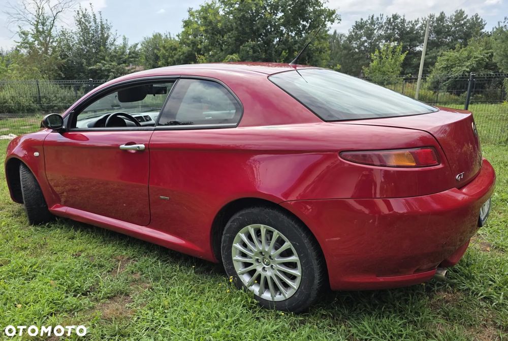 Alfa Romeo GT 1.9 JTD M-Jet Sportiva - 22