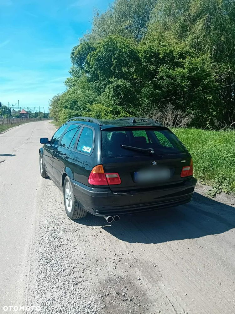 BMW Seria 3 318i - 3