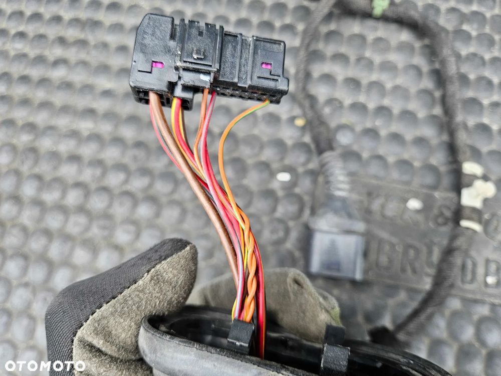 Instalacja 8E0971687L Wiazka Drzwi Kostki Elektryczne Szyby Tyl Tylne AUDI A4 B7 - 8