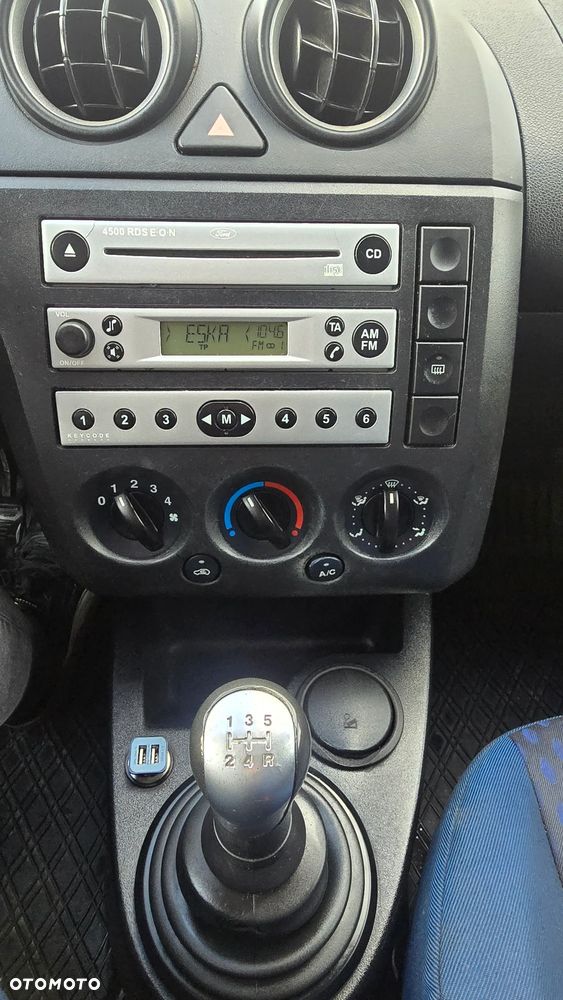 Ford Fiesta - 9