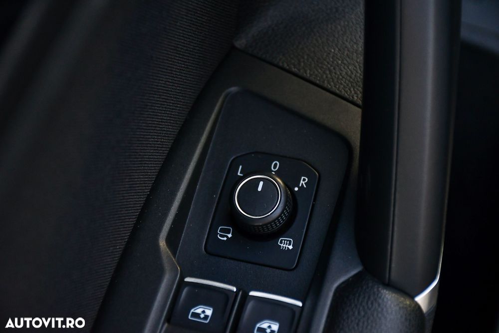 Volkswagen Tiguan - 32