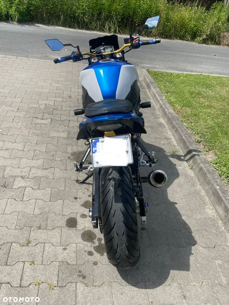 Suzuki GSR - 5