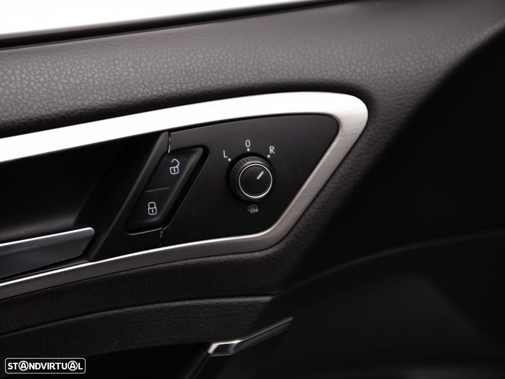 VW Golf Variant - 13