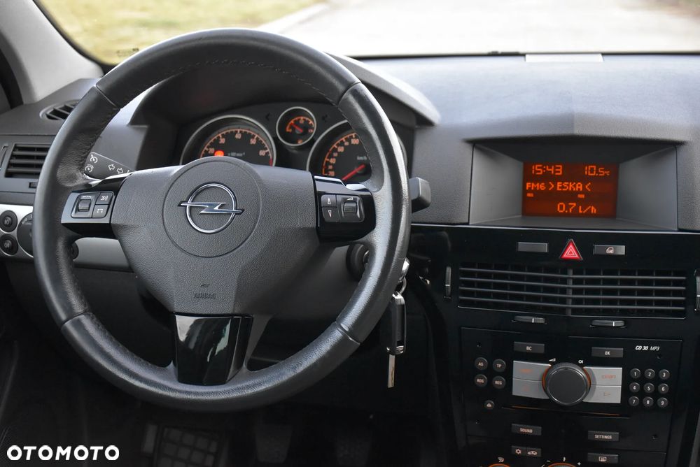 Opel Astra GTC 1.6 Edition 111 Jahre - 22