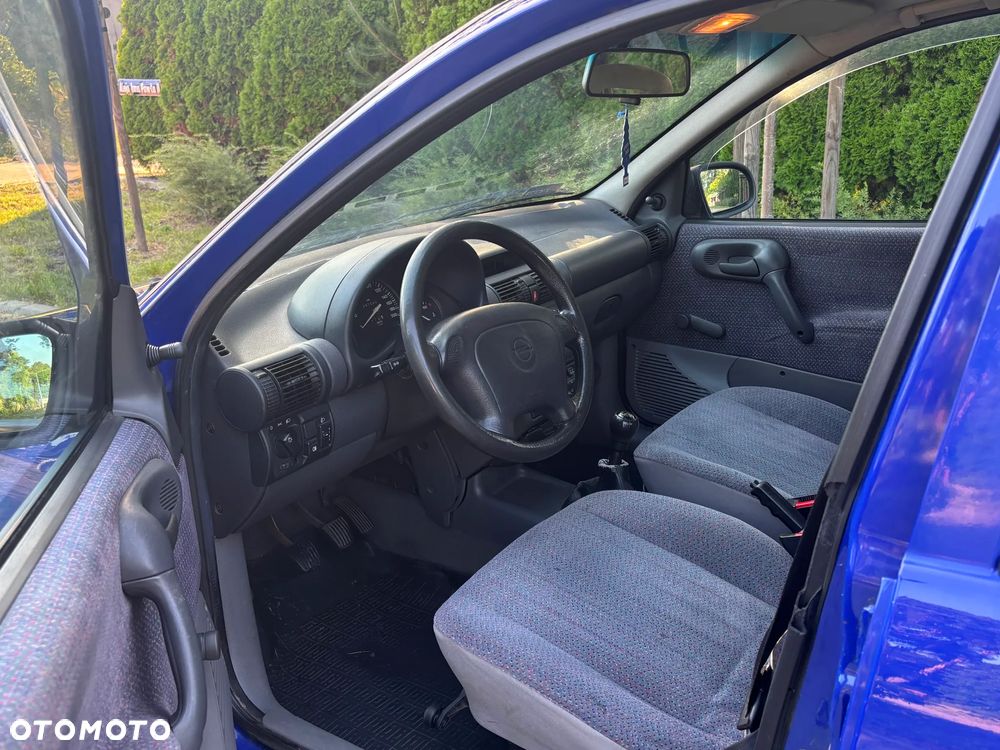 Opel Corsa 1.4 Joy - 9